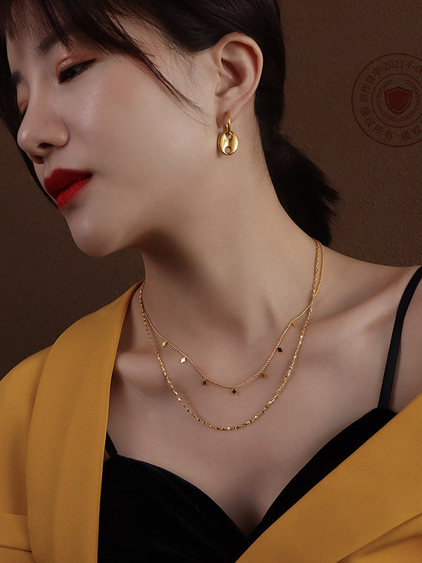 Effortlessly Elegant Garment with a Timeless Design