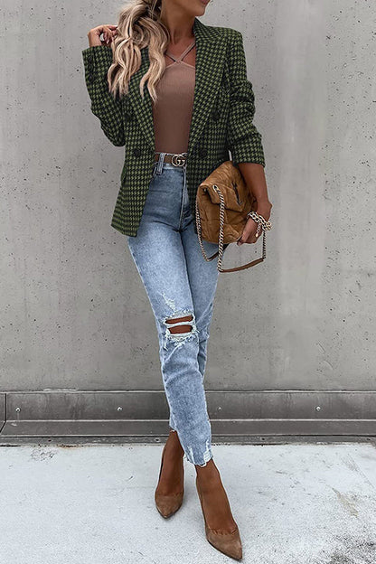 Gracefully Styled Jacket for Any Occasion