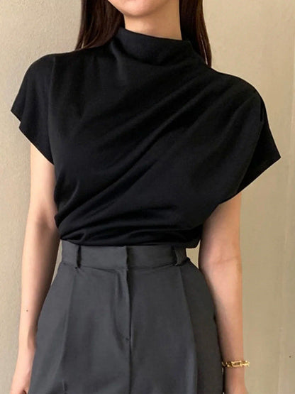 Effortlessly Elegant T-Shirt with a Timeless Design
