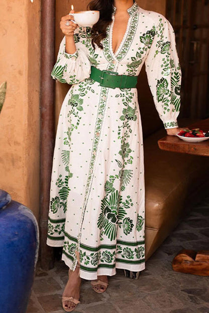 Classic Vintage Dress with a Flattering Fit