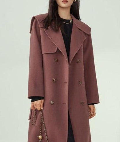 Beautifully Finished Coat in a Timeless Design