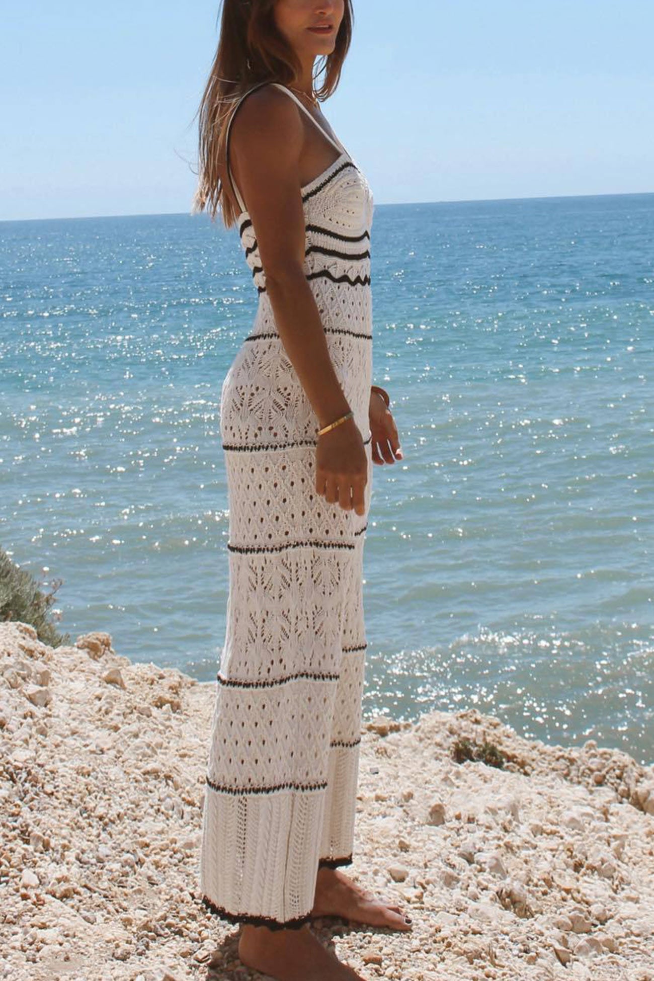 Effortlessly Elegant Dress with a Timeless Design