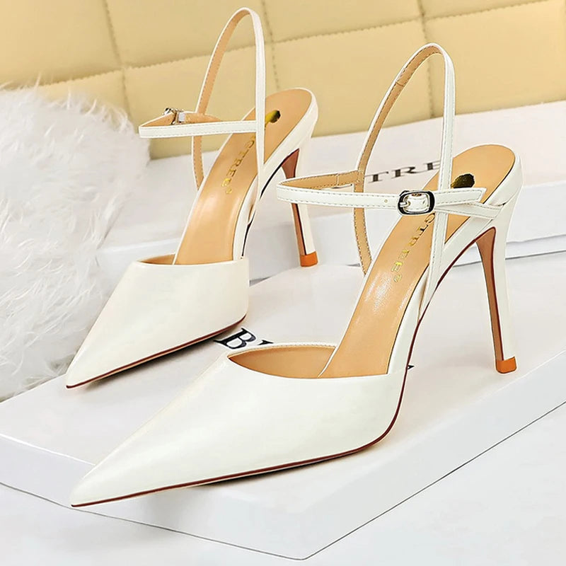 Well Tailored Heels with a Graceful Silhouette