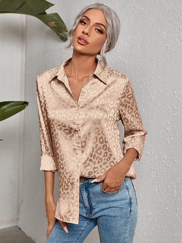 Beautifully Crafted Blouse in a Classic Style