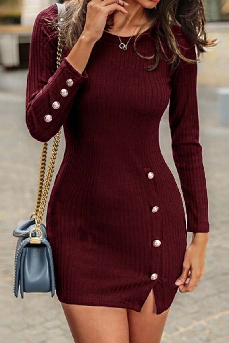 Beautifully Finished Dress in a Timeless Design