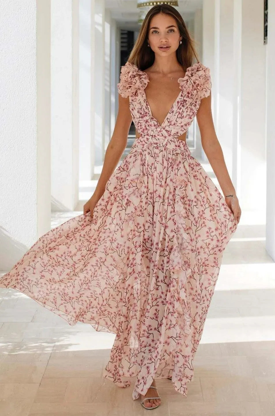 Beautifully Crafted Dress in a Classic Style