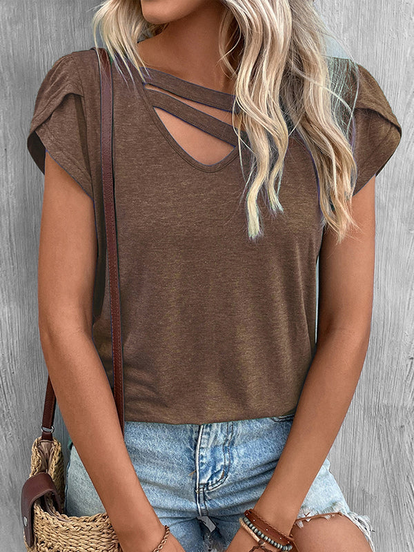 Effortlessly Elegant T-Shirt with a Timeless Design