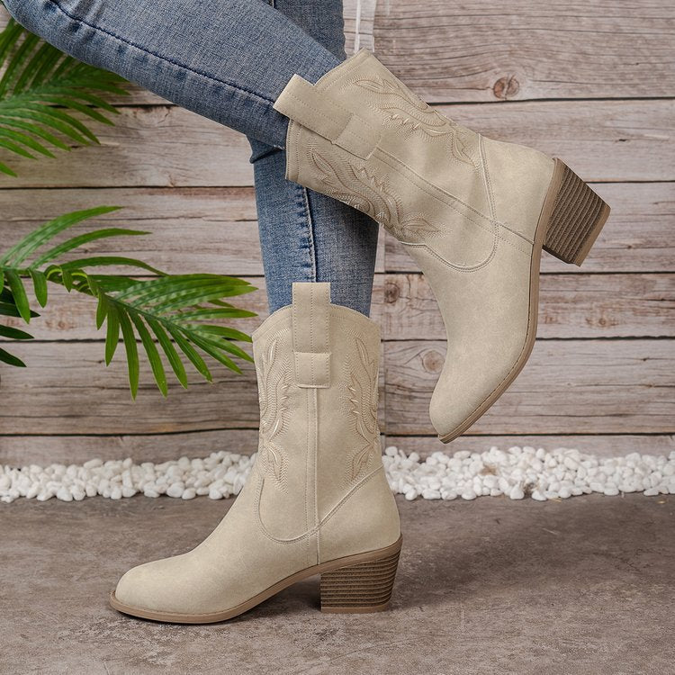 Classic Vintage Boots with a Flattering Fit