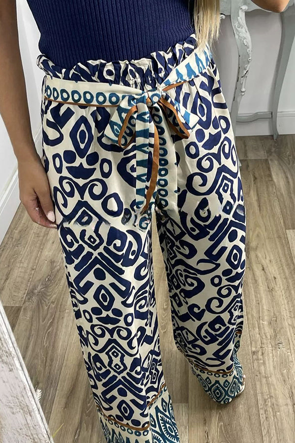 Classic Vintage Pants with a Flattering Fit