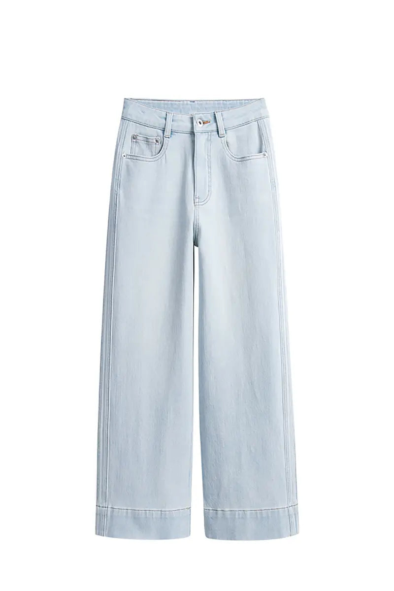 Sophisticated Garment with a Clean Classic Look