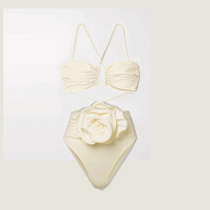 Effortlessly Elegant Bikini with a Timeless Design