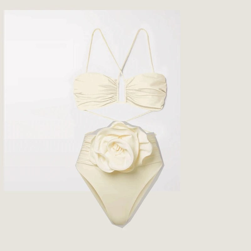 Effortlessly Elegant Bikini with a Timeless Design