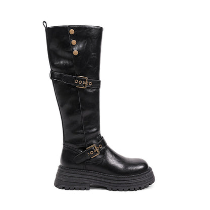 Beautifully Finished Boots in a Timeless Design