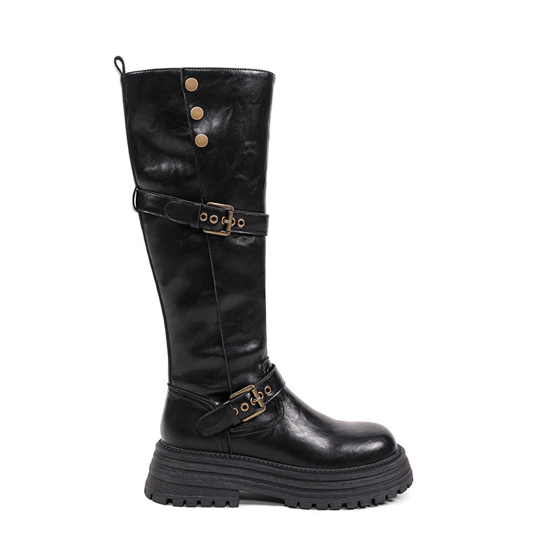 Beautifully Finished Boots in a Timeless Design