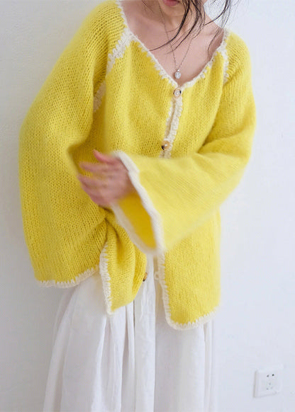 Well Tailored Cardigan with a Graceful Silhouette