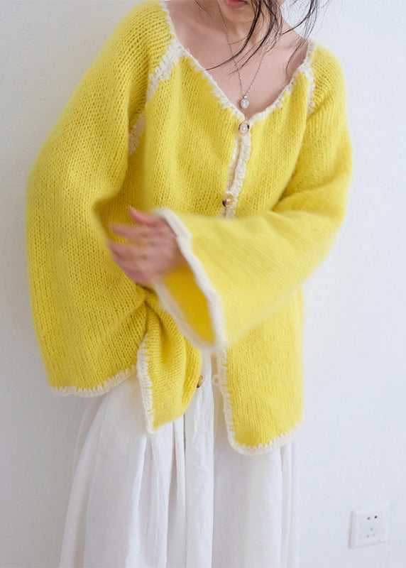 Well Tailored Cardigan with a Graceful Silhouette