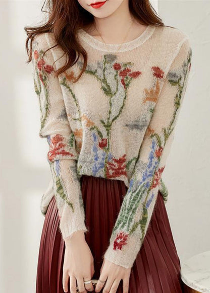 Classic Vintage Sweater with a Flattering Fit