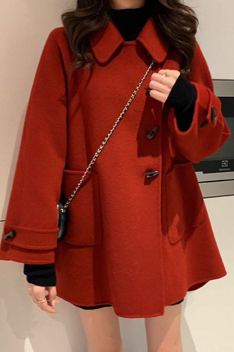 Elegantly Styled Coat for Everyday Wear