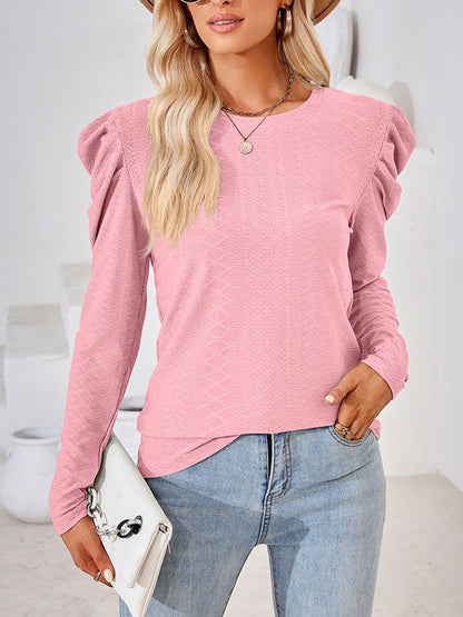 Effortlessly Elegant T-Shirt with a Timeless Design