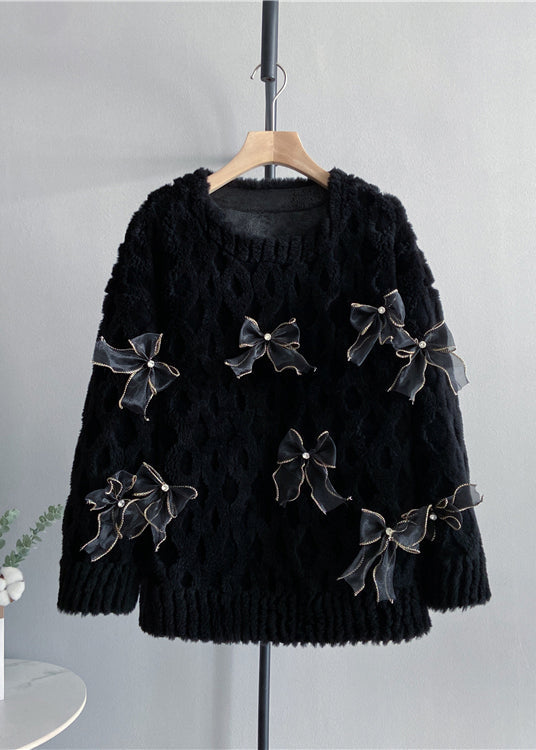 Classic Vintage Pullover with a Flattering Fit