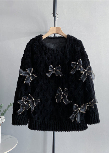 Classic Vintage Pullover with a Flattering Fit