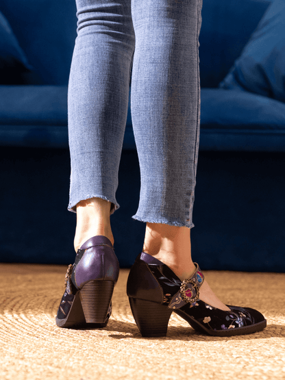 Gracefully Styled Garment for Any Occasion