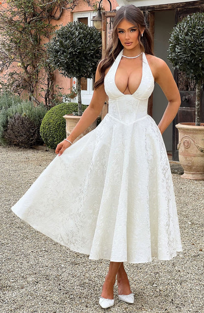 Sophisticated Dress with a Clean Classic Look