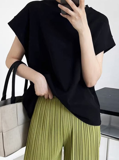 Effortlessly Elegant T-Shirt with a Timeless Design