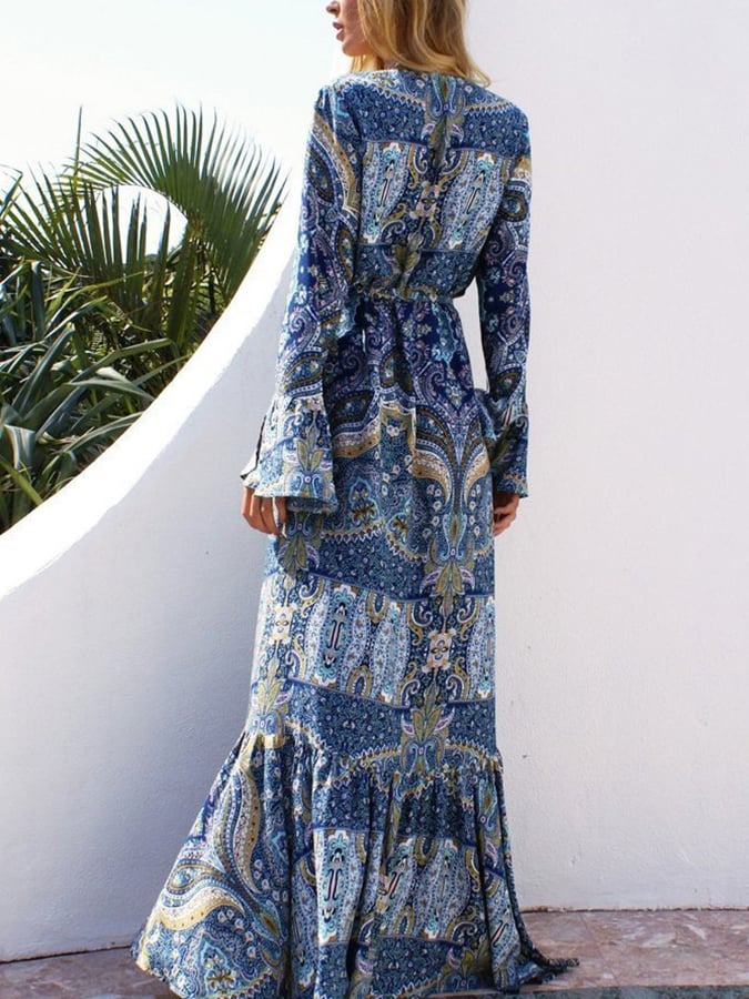 Classic Vintage & Enduringly Stylish Dress