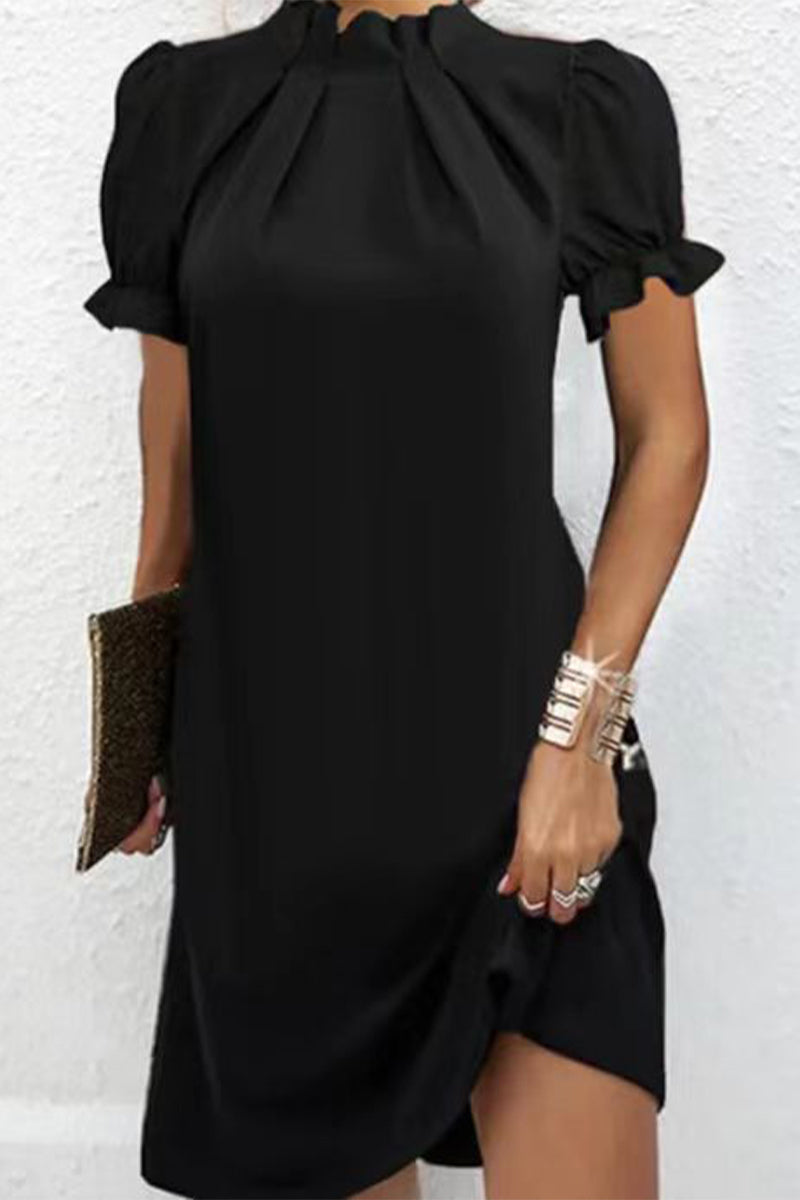 Beautifully Finished Dress in a Timeless Design