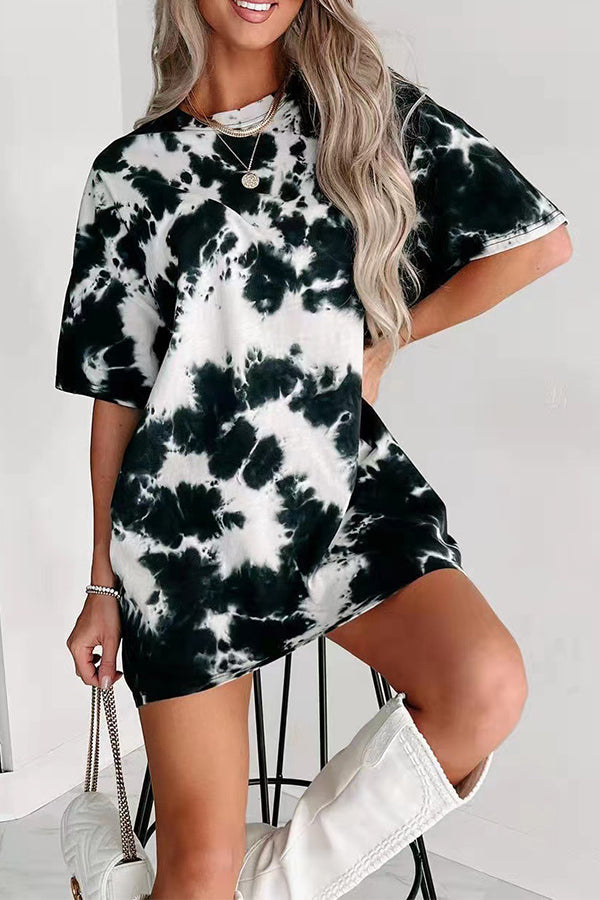 Effortlessly Elegant T-Shirt with a Timeless Design
