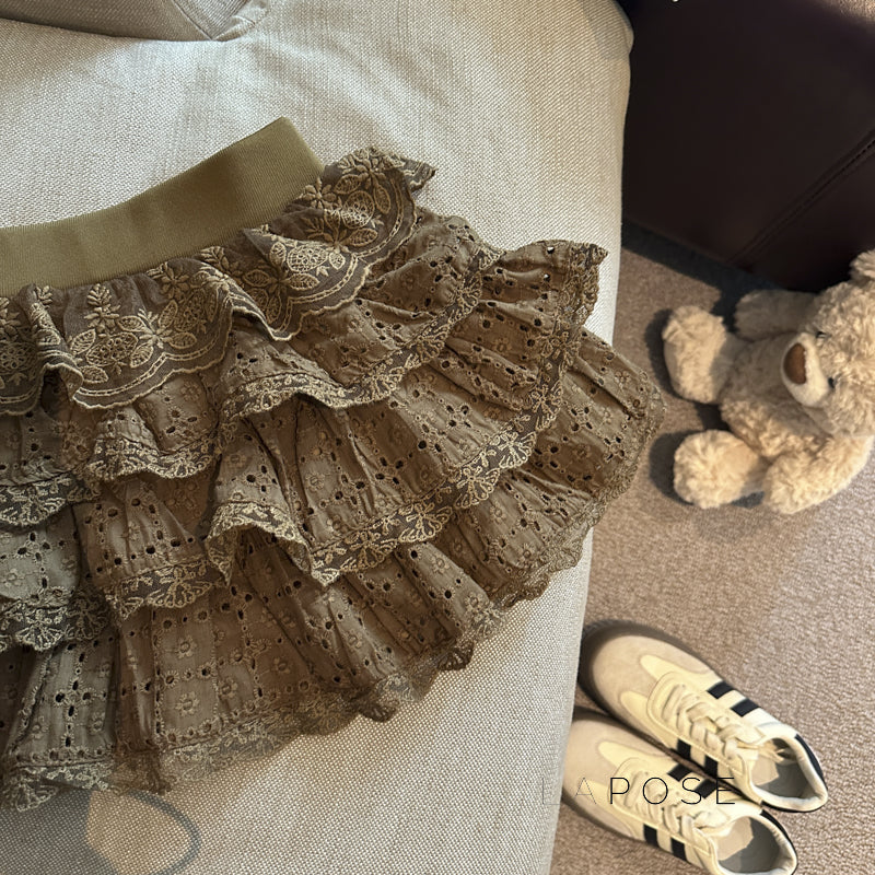 Beautifully Finished Garment in a Timeless Design