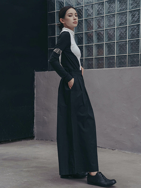 Effortlessly Elegant T-Shirt with a Timeless Design