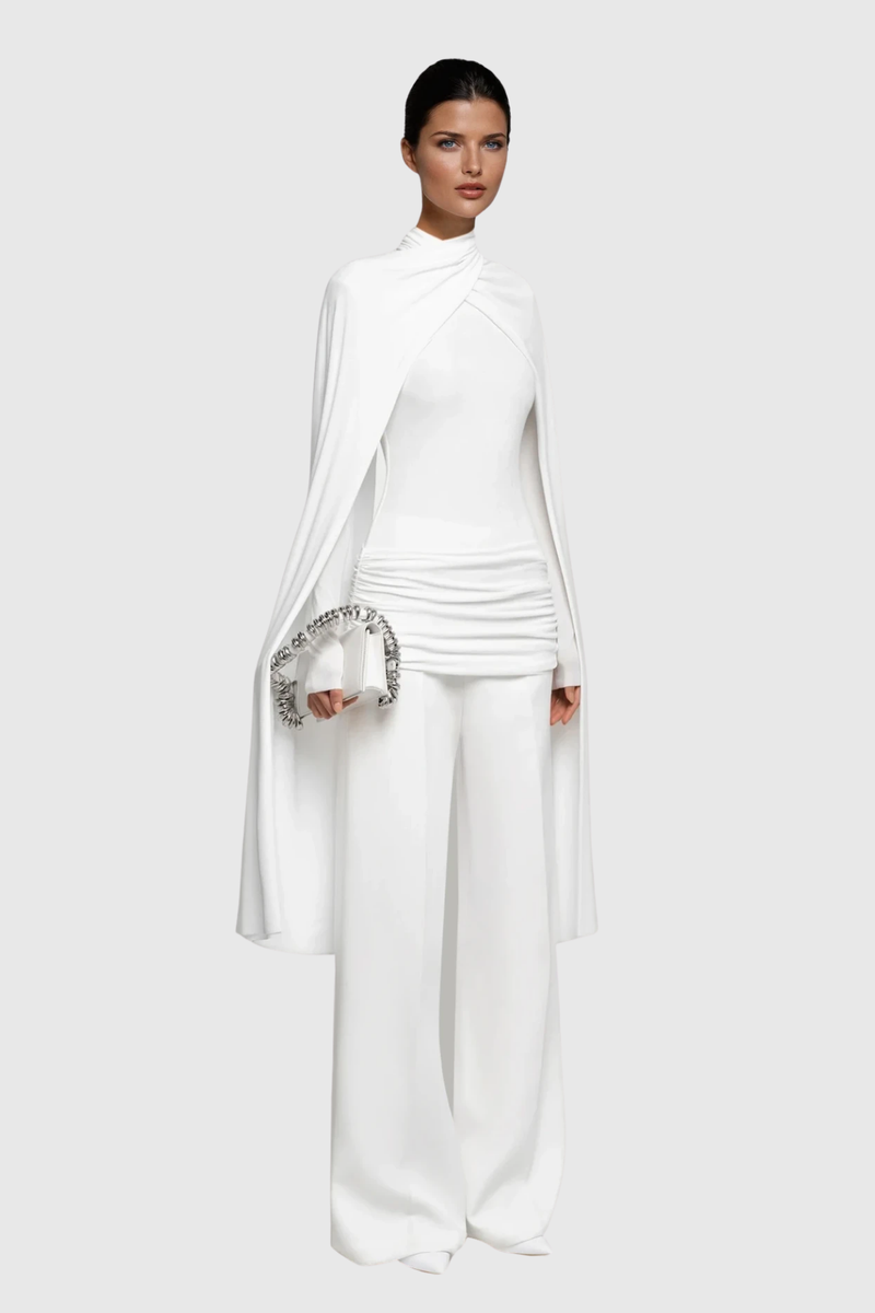 Well Tailored Top with a Graceful Silhouette
