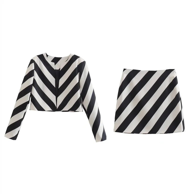 Gracefully Styled Garment for Any Occasion