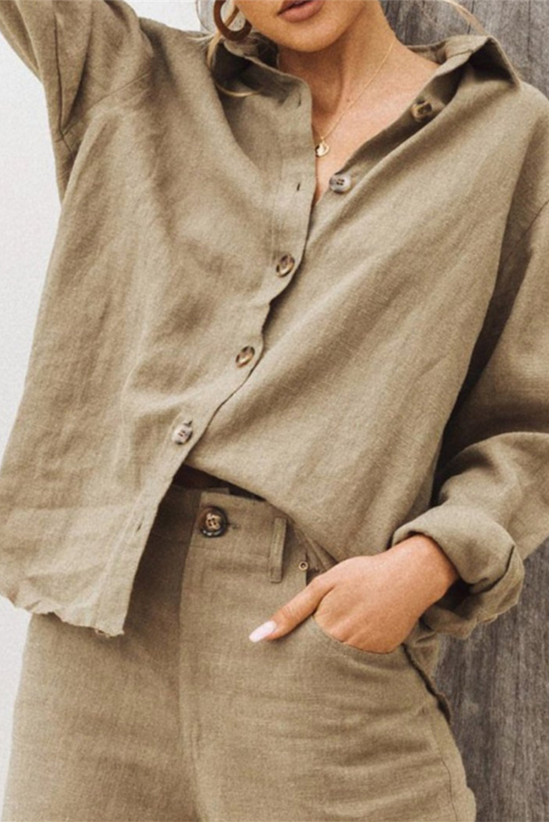 Well Tailored Blouse with a Graceful Silhouette