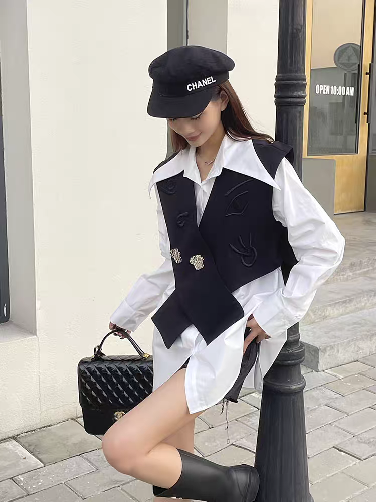 Well Tailored Shirt with a Graceful Silhouette