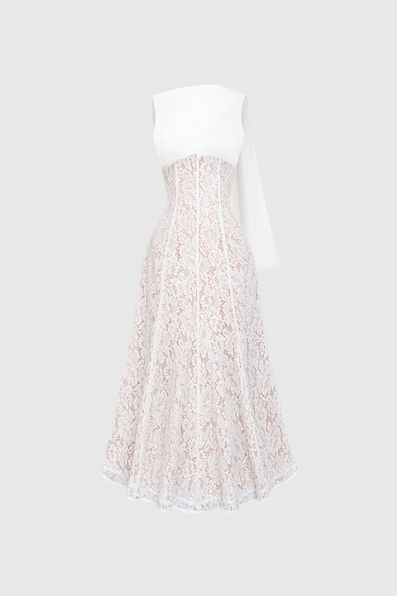 Well Tailored Dress with a Graceful Silhouette