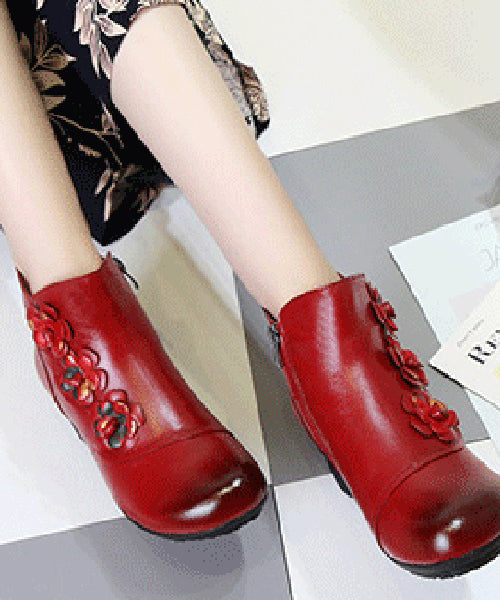 Well Tailored Boots with a Graceful Silhouette