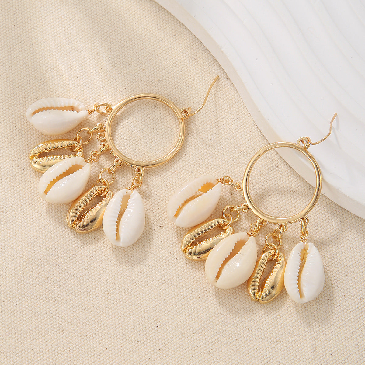 Effortlessly Elegant Garment with a Timeless Design