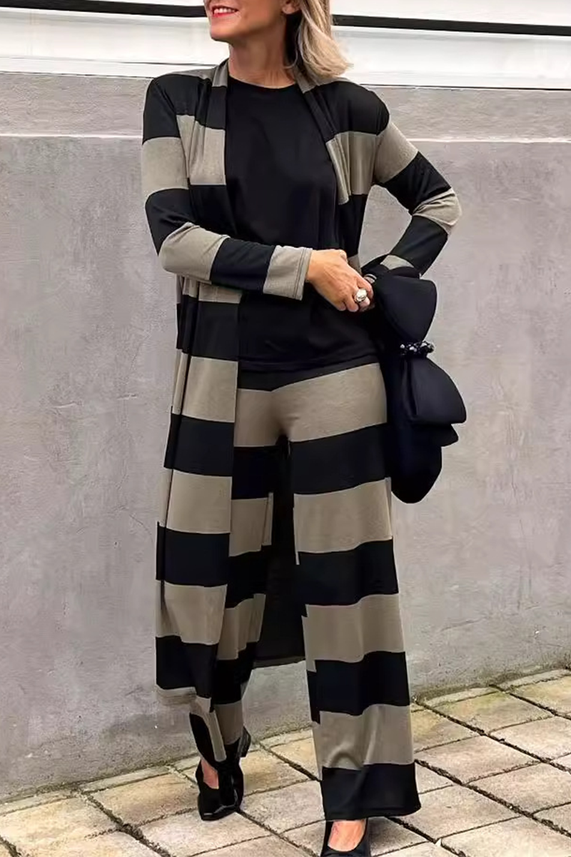 Classic Vintage & Enduringly Stylish Cardigan