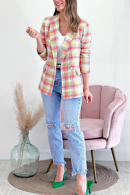 Effortlessly Elegant Jacket with a Timeless Design