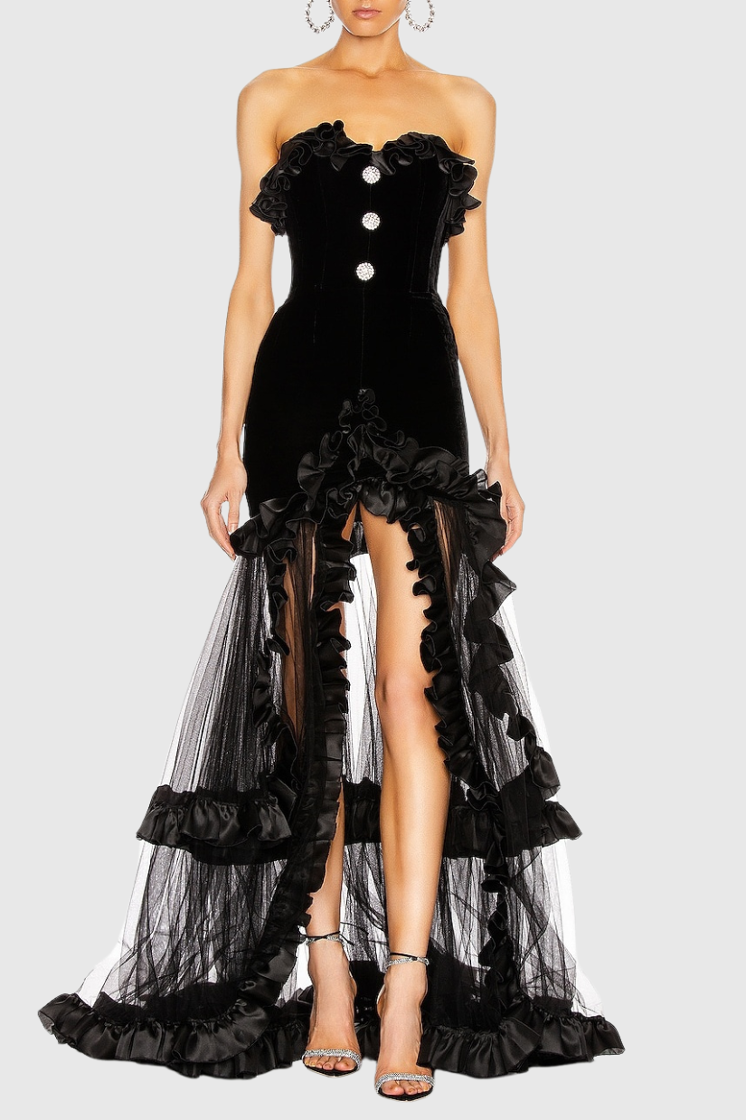 Gracefully Styled Dress for Any Occasion