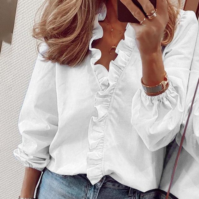 Elegantly Styled Blouse for Everyday Wear