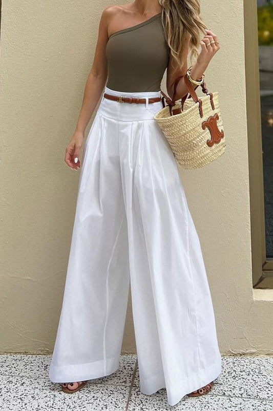 Well Tailored Pants with a Graceful Silhouette