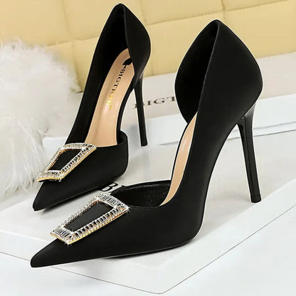 Well Tailored Heels with a Graceful Silhouette