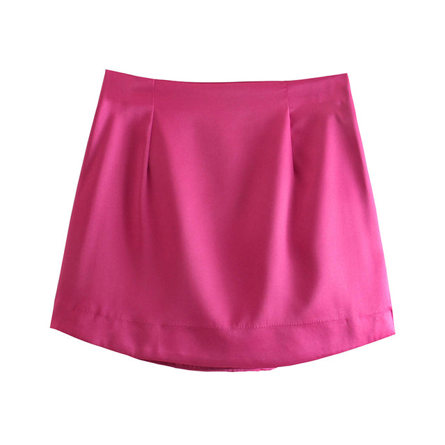 Effortlessly Elegant Garment with a Timeless Design