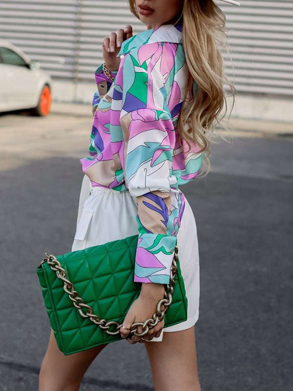 Well Tailored Blouse with a Graceful Silhouette