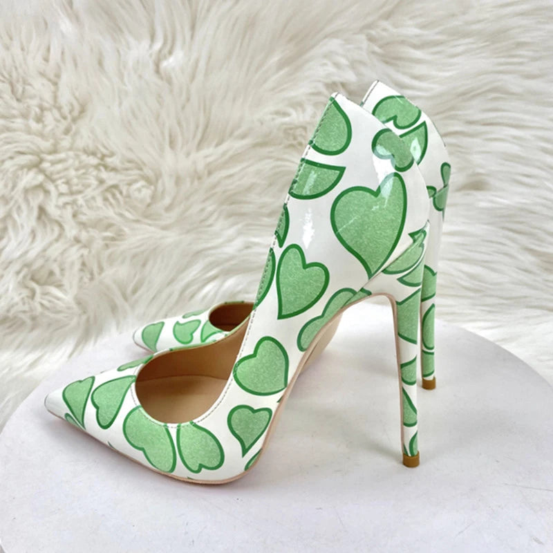 Well Tailored Shoes with a Graceful Silhouette