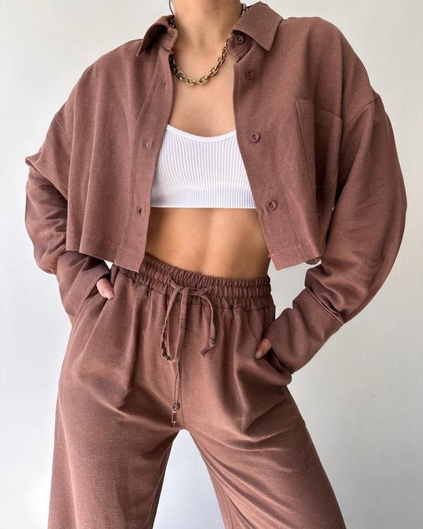 Polished Trousers with an Effortless Classic Look
